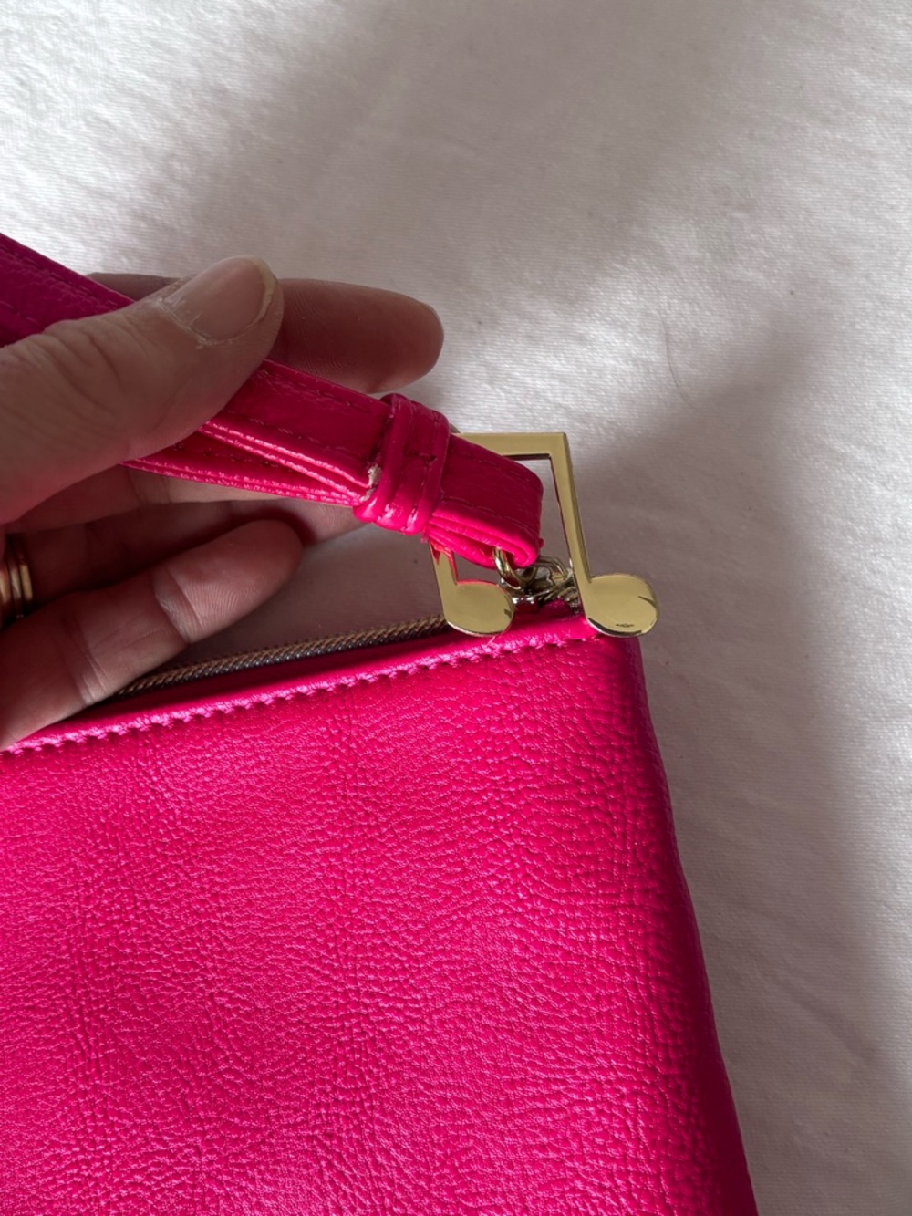 Betsey Johnson Heartbreak Harlot Wristlet Bright Pink - Picture 5 of 8